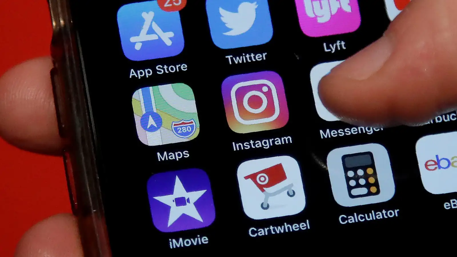 social media apps on iphone homescreen
